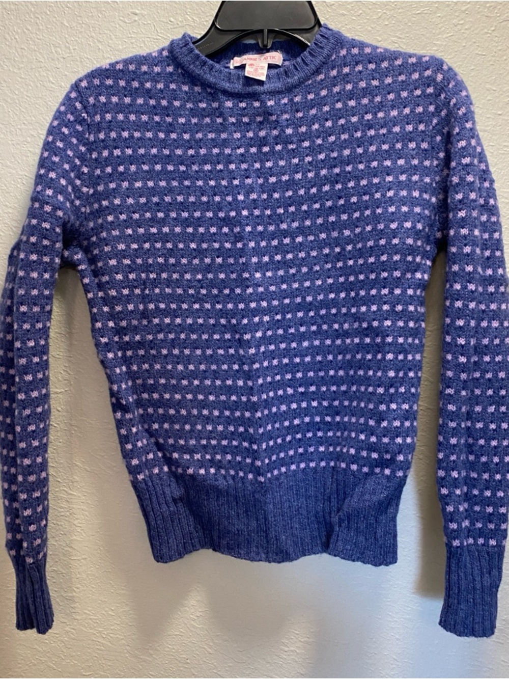 Annie’s Attic, 100% wool purple crewneck sweater. Womens M. Wool sweater